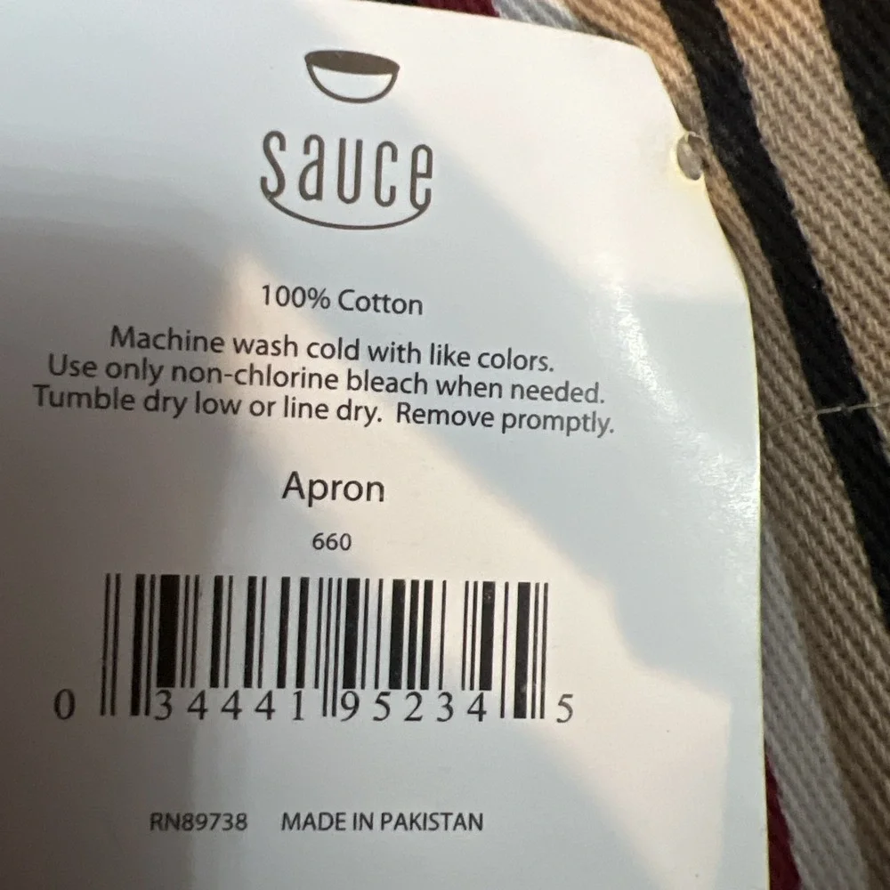 Sauce Chefs‎ apron with two pockets New With Tags